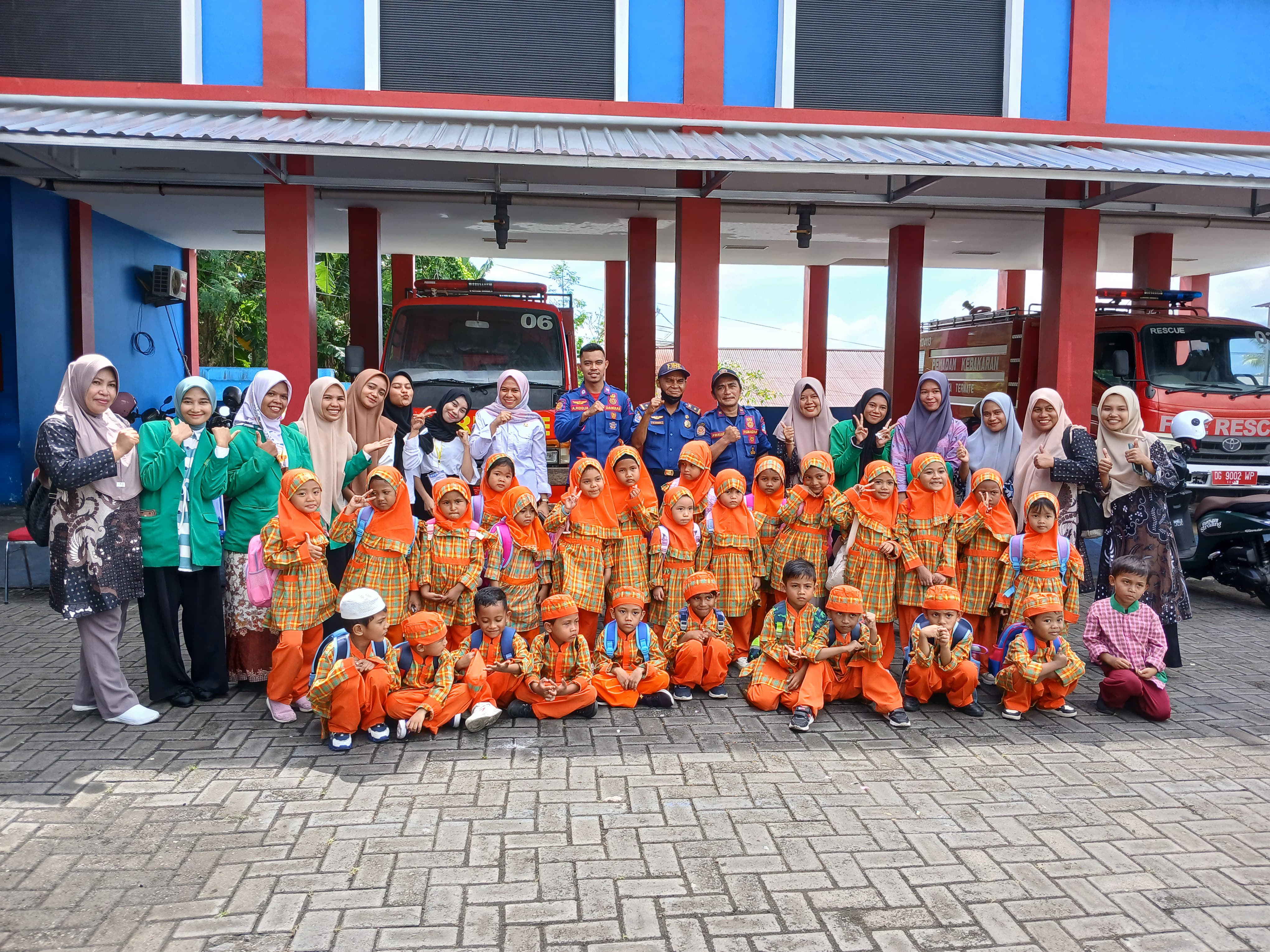 Kunjungan PAUD dan TK Ke DAMKAR Kota Ternate, Gratis dan Penuh Manfaat